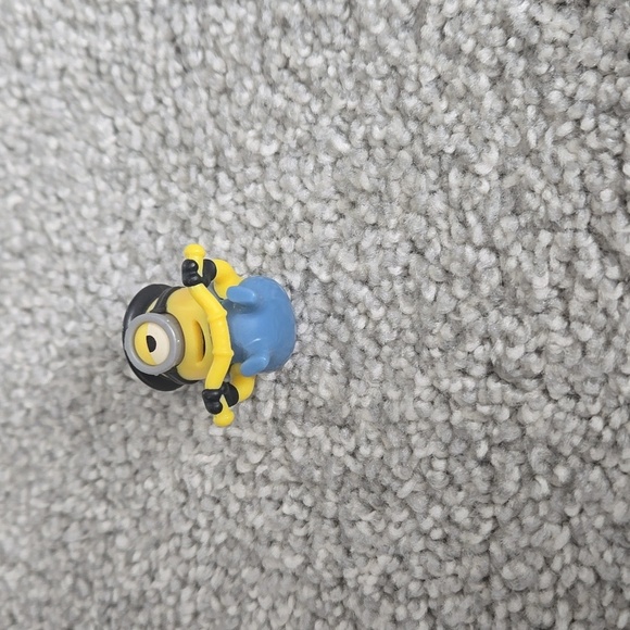 Tiny Toy Minion - Picture 4 of 4
